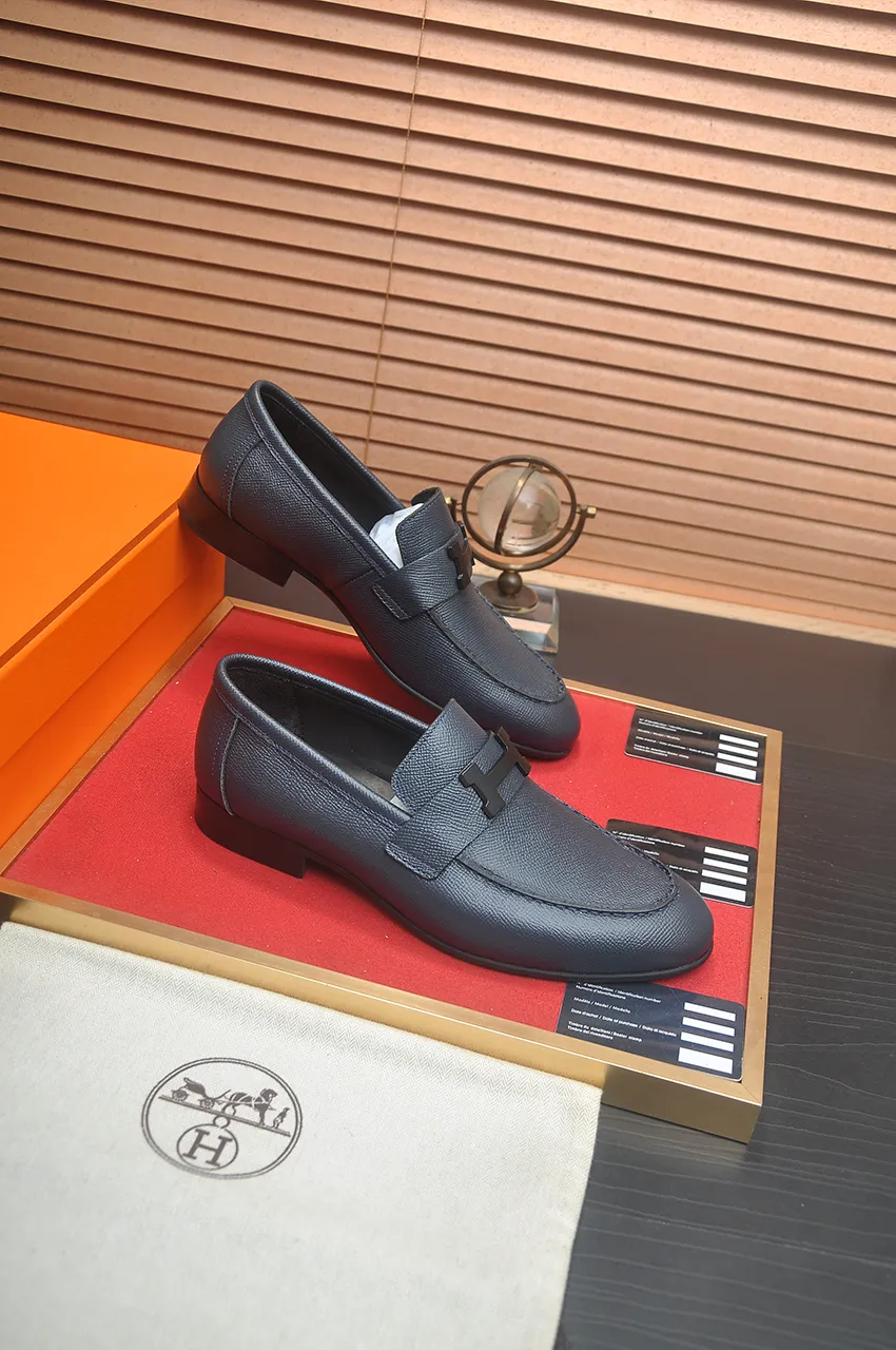 Men's shoes💰540💶[HERMES] (cowhide lining)🍀Italian top luxury🍀He does not pursue novel styles and gorgeous colors, but attracts the favor of successful men with his flawless, elegant and classic style. Formal leather shoes This very comfortable, simple and stable style allows you to easily match any style! The pattern is absolutely 1:1 refined from the original case, and we strive for excellence in materials, imported cowhide + cowhide lining💪💪💪extraordinary texture👍! .Code number: 39-45 (45 customized)
